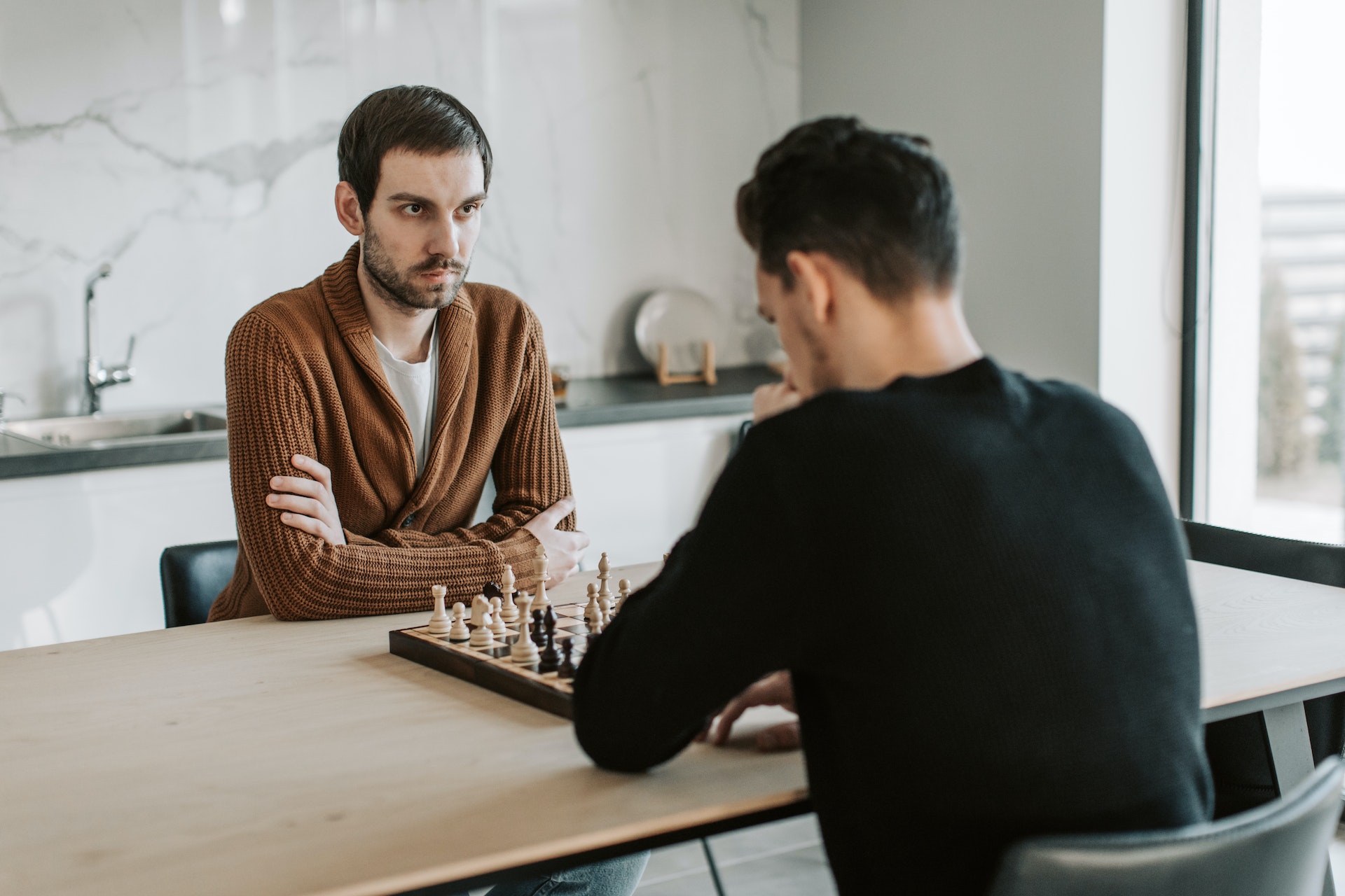 Zasady gry w szachy – poradnik dla początkujących