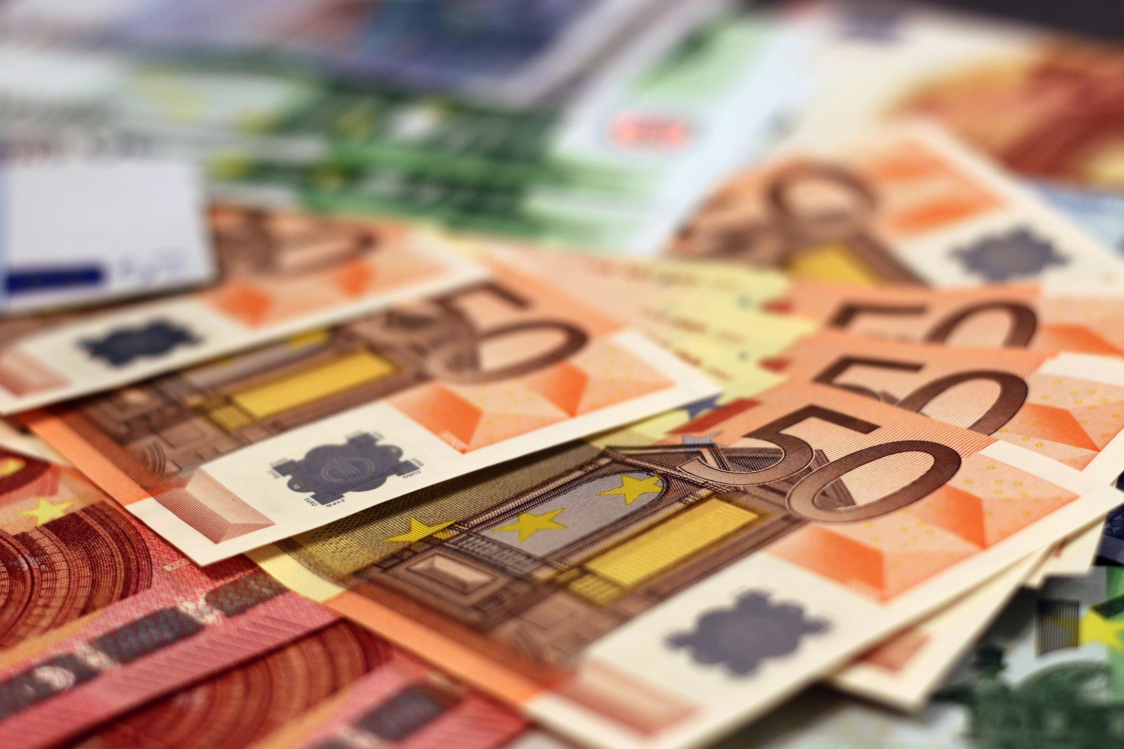 Forex a inne rynki – porównanie z akcjami, obligacjami i surowcami